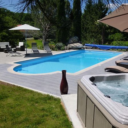 Au Mas De Gamet Bed & Breakfast Théminettes Екстериор снимка