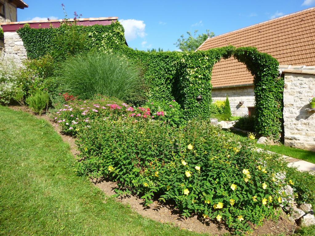 Au Mas De Gamet Bed & Breakfast Théminettes Екстериор снимка