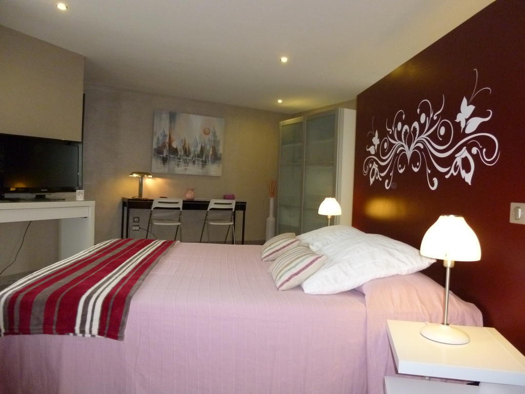 Au Mas De Gamet Bed & Breakfast Théminettes Стая снимка