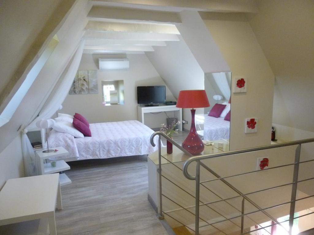 Au Mas De Gamet Bed & Breakfast Théminettes Екстериор снимка